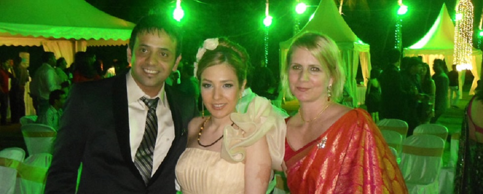 Read more about the article Confessions From A Wedding Reception In India