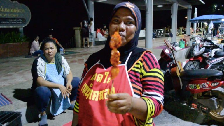 Read more about the article Phuket | Eating Chicken Hearts & Getting Scammed at Night Market