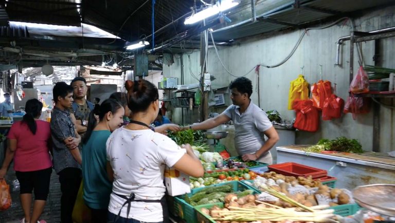 Read more about the article Petaling Street Wet Market | Penjaja Gallery Jalan Tun H.S. Lee (Madras Lane) 李霖泰菜市场